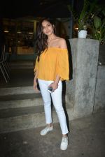 Malavika Mohanan Spotted At Kitchen Garden In Bandra on 11th Dec 2018 (10)_5c10a1f5acaae.JPG