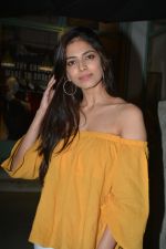 Malavika Mohanan Spotted At Kitchen Garden In Bandra on 11th Dec 2018 (6)_5c10a49ad4afd.JPG