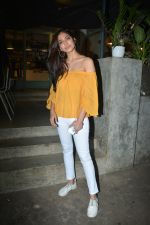Malavika Mohanan Spotted At Kitchen Garden In Bandra on 11th Dec 2018 (9)_5c10a1efd159d.JPG