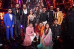Ranveer Singh, Sara Ali Khan, Rohit Shetty, Manish Paul, Neha Kakkar At the Promotion of Film SIMMBA On the Sets Of Indian Idol on 13th Dec 2018 (31)_5c121c1d97882.JPG