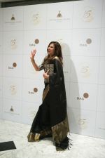 Shobhaa De attends the 115th anniversary celebration of Taj Mahal Palace which was celebrated with A Black Tie Charity Ball in mumbai on 15th Dec 2018 (11)_5c1743e03d156.jpg