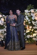 Priyanka Chopra and Nick Jonas at Wedding reception in Mumbai on 19th Dec 2018 (4)_5c1b38c534a38.jpg