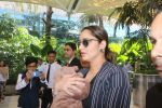 Sania Mirza With Her Newborn Baby Arrives At The Mumbai Airport on 19th Dec 2018 (8)_5c1c8ad11e2ad.JPG