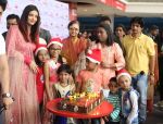 Aishwarya Rai Bachchan celebrates Christmas with Cancer patients in Carnival cinemas in Wadala on 25th Dec 2018 (8)_5c29ceb0423ad.jpg