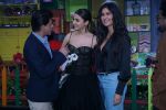 Shahrukh Khan, Katrina Kaif, Anushka Sharma promote film Zero on the sets of Star plus show Dance plus at Filmistan in goregaon on 22nd Dec 2018 (17)_5c29b59026679.JPG