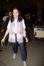 Shraddha Kapoor spotted at airport in andheri on 29th Dec 2018 (13)_5c2c6f901e03a.JPG