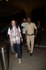 Shraddha Kapoor spotted at airport in andheri on 29th Dec 2018 (8)_5c2c6f86e05ed.JPG