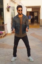 Vicky Kaushal Spotted for Media Interview of film URI on 7th Jan 2019 (66)_5c383a2129f5d.JPG