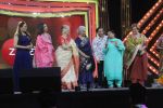 Asha Parekh, Zeenat Aman, Sara Ali Khan, Waheeda Rehman, Jaya Prada, Saroj Khan, Helen At The Red Carpet Of Marathi Tarka on 14th Jan 2019 (41)_5c3ed9c02861b.JPG
