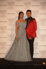 Tabu, Karan Johar at the Opening of Lakme Fashion Week on 29th Jan 2019 (9)_5c5158c84eaf4.jpg