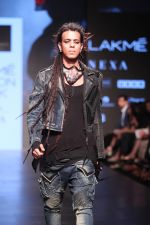 walked the ramp on the first day of Lakme Fashion Week for designer Asa Kazingmei on 30th Jan 2019 (12)_5c529d08a5a7c.JPG
