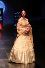 Aditi Rao Hydari walk the ramp for Latha Sailesh Singhania Show at Lakme Fashion Week 2019  on 3rd Feb 2019  (26)_5c593eac9d43c.jpg