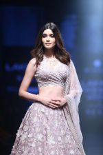 Diana Penty Walk the Ramp for Mishru Show at Lakme Fashion Week 2019 on 1st Feb 2019 (32)_5c593e663b4f5.jpg