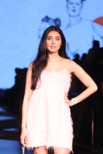 Model walk the Ramp for Shivan and Narresh at Lakme Fashion Week 2019 on 3rd Feb 2019 (28)_5c593c448cf13.jpg