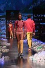 Model walk the ramp for Narendra Kumar at Lakme Fashion Week 2019  on 3rd Feb 2019 (14)_5c593bcb434ab.jpg