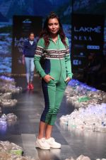 Model walk the ramp for Narendra Kumar at Lakme Fashion Week 2019  on 3rd Feb 2019 (37)_5c593bf8e1962.jpg