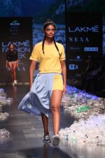 Model walk the ramp for Narendra Kumar at Lakme Fashion Week 2019  on 3rd Feb 2019 (41)_5c593c02a9669.jpg