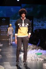 Model walk the ramp for Narendra Kumar at Lakme Fashion Week 2019  on 3rd Feb 2019 (55)_5c593c1d158b5.jpg