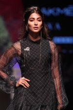 Pooja Hegde at Lakme Fashion Week 2019 Day 2 on 2nd Feb 2019 (21)_5c593b8903d7f.jpg