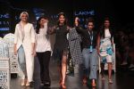 Pooja Hegde at Lakme Fashion Week 2019 Day 2 on 2nd Feb 2019 (25)_5c593b9170460.jpg