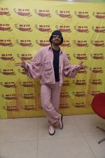 Ranveer Singh at Radio Mirchi studio for the promotions of film Gully Boy on 4th Feb 2019 (17)_5c5a921971847.jpg