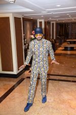 Ranveer Singh spotted at the interviews of Gully boy on 6th Feb 2019 (17)_5c5bdcc850994.jpg