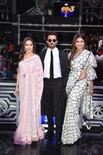 Anil Kapoor, Madhuri Dixit, Shilpa Shetty on sets of Super Dancer chapter 3 on 11th Feb 2019 (21)_5c6274518a4b5.jpg