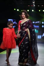 Debina Banerjee at Smile Foundation & Designer Sailesh Singhania fashion show for the 13th edition of Ramp for Champs at the race course in mahalxmi on 13th Feb 2019 (46)_5c651e92c8ee3.jpg