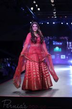 Isha Koppikar at Smile Foundation & Designer Sailesh Singhania fashion show for the 13th edition of Ramp for Champs at the race course in mahalxmi on 13th Feb 2019 (64)_5c651eba0dad2.jpg