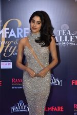 Janhvi Kapoor at Flimfare Glamour And Style Awards on 13th Feb 2019 (12)_5c6524d5ed1f6.jpg