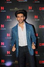 Kartik Aaryan at the 4th Edition of Annual Brand Vision Awards 2019 on 13th Feb 2019 (25)_5c65256def7ae.jpg