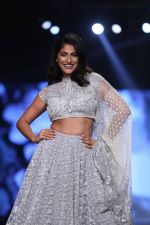 Kubbra Sait at Smile Foundation & Designer Sailesh Singhania fashion show for the 13th edition of Ramp for Champs at the race course in mahalxmi on 13th Feb 2019 (16)_5c651ece129e0.jpg