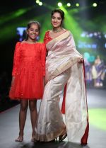 at Smile Foundation & Designer Sailesh Singhania fashion show for the 13th edition of Ramp for Champs at the race course in mahalxmi on 13th Feb 2019 (51)_5c651df3570c3.jpg