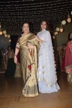 Poonam Sinha at Sonakshi Sinha_s wedding reception in four bungalows, andheri on 17th Feb 2019 (56)_5c6a6471379f1.jpg