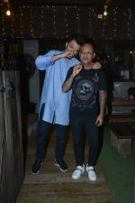 Anil Kapoor with Hakim Aalim at Hakim_s salon in bandra on 21st Feb 2019 (13)_5c6fb11342360.jpg