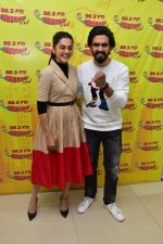 Taapsee Pannu, Singer Amaal Malik at the Song Launch Of Movie Badla on 20th Feb 2019 (16)_5c6fa26becb02.jpg