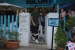 Arjun Rampal & Gabriella spotted spotted at bblunt bandra on 26th Feb 2019 (7)_5c7645b7683d2.jpg