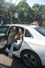Kiara Advani Spotted At Bastian Bandra on 23rd Feb 2019 (1)_5c763c733ecf2.jpg