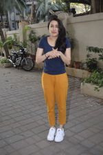 Shraddha kapoor meets her fans on her birthday at juhu on 4th March 2019 (22)_5c80d15804137.jpg