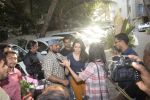 Shraddha kapoor meets her fans on her birthday at juhu on 4th March 2019 (40)_5c80d17d0d6e7.jpg