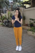 Shraddha kapoor meets her fans on her birthday at juhu on 4th March 2019 (6)_5c80d13776632.jpg