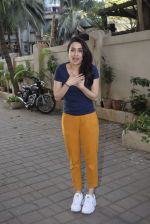 Shraddha kapoor meets her fans on her birthday at juhu on 4th March 2019 (7)_5c80d13986cc0.jpg