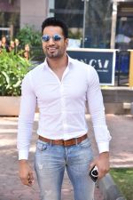 Upen Patel Spotted At Yauatcha Restaurant Along With Olympic Gold Medalist Abhinav Bindra on 10th March 2019 (10)_5c8612c94a577.jpg