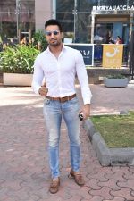 Upen Patel Spotted At Yauatcha Restaurant Along With Olympic Gold Medalist Abhinav Bindra on 10th March 2019 (12)_5c8612ca6842c.jpg