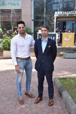 Upen Patel Spotted At Yauatcha Restaurant Along With Olympic Gold Medalist Abhinav Bindra on 10th March 2019 (25)_5c8612d9a417e.jpg