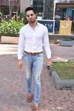 Upen Patel Spotted At Yauatcha Restaurant Along With Olympic Gold Medalist Abhinav Bindra on 10th March 2019 (6)_5c8612c3e3ce7.jpg