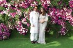 Shahrukh Khan, Gauri Khan at Akash Ambani & Shloka Mehta wedding in Jio World Centre bkc on 10th March 2019 (22)_5c876f40ae851.jpg