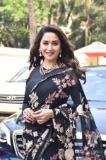 Madhuri Dixit at the Teaser launch of KALANK on 11th March 2019 (22)_5c88aebb1e56c.jpg