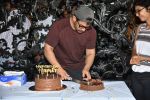 Aamir khan birthday celebration at his house on 14th March 2019 (22)_5c8a0e1a38eaf.jpg