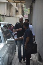 Sanjay dutt spotted at vishesh films office in bandra on 18th March 2019 (16)_5c90909f3cfe8.JPG